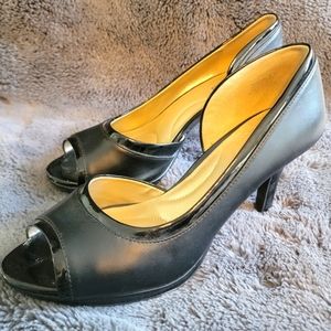 Bandolino  Flexible comfort vegan leather heels, size M